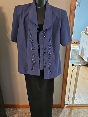 Elegant Blue Short-Sleeve Embroidered Jacket Pant Suit